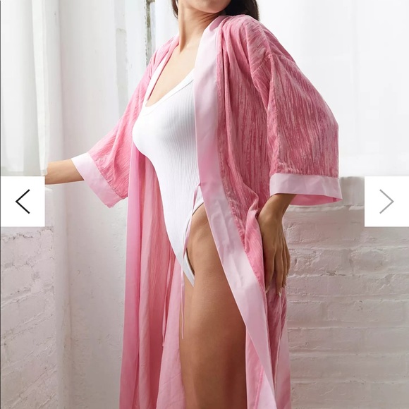 NWOT Urban Outfitters Robe - Picture 3 of 4